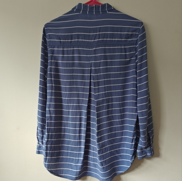 Beach Lunch Lounge Small‎ Women's Long Sleeve Blue And White Pinstripe Button Up - Picture 4 of 8